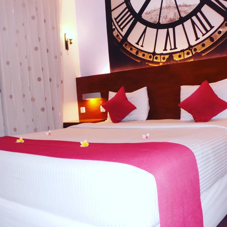 Lovender Guesthouse Malang Extérieur photo