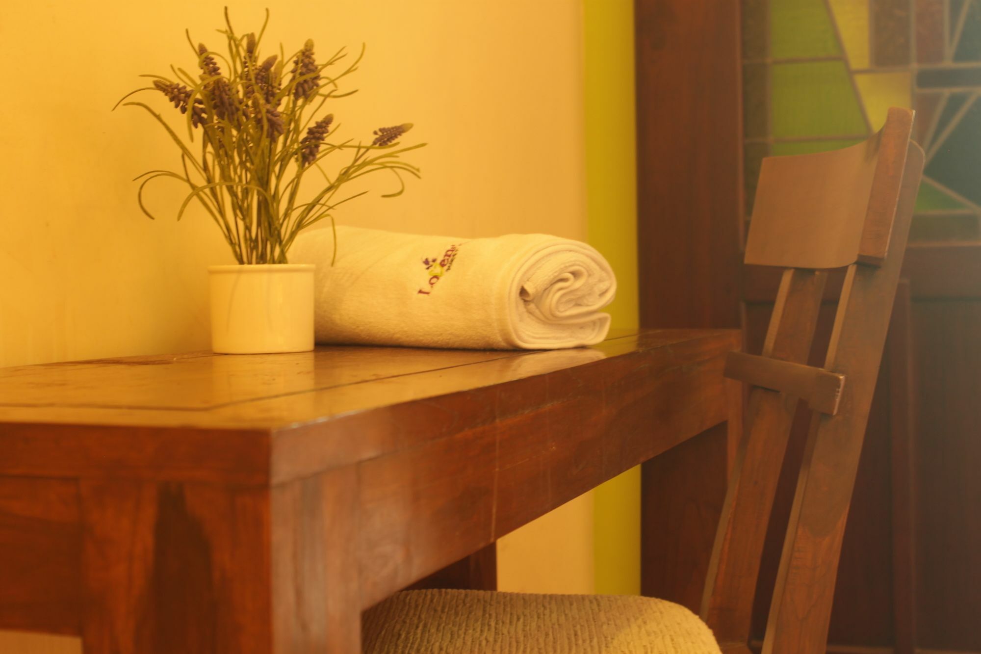 Lovender Guesthouse Malang Extérieur photo