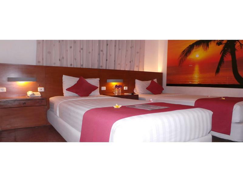 Lovender Guesthouse Malang Extérieur photo